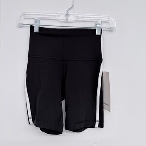 [NWT] lululemon Align side stripe short 6”, sz 2